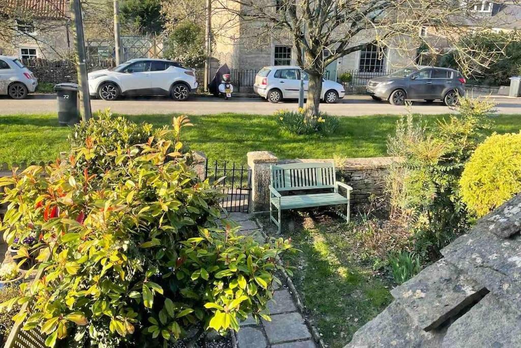 Hebe Cottage - Idyllic And Homely With Attention To Detail Atworth Extérieur photo