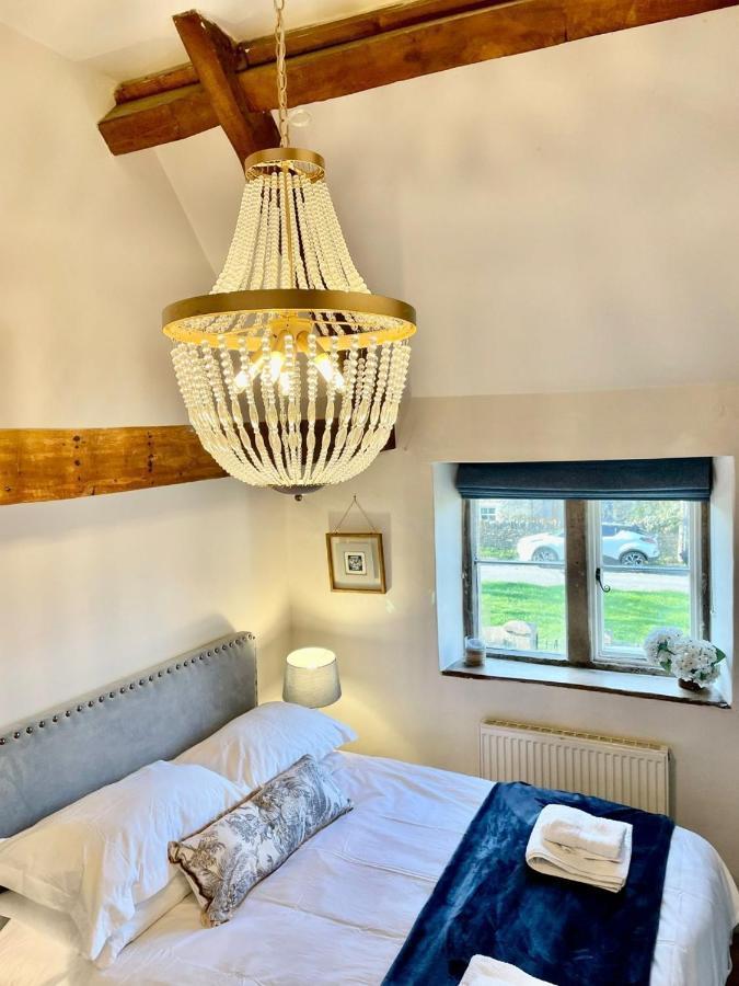Hebe Cottage - Idyllic And Homely With Attention To Detail Atworth Extérieur photo