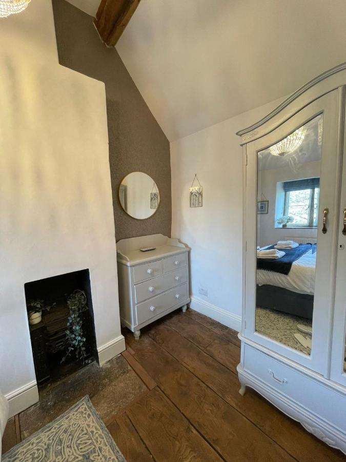 Hebe Cottage - Idyllic And Homely With Attention To Detail Atworth Extérieur photo