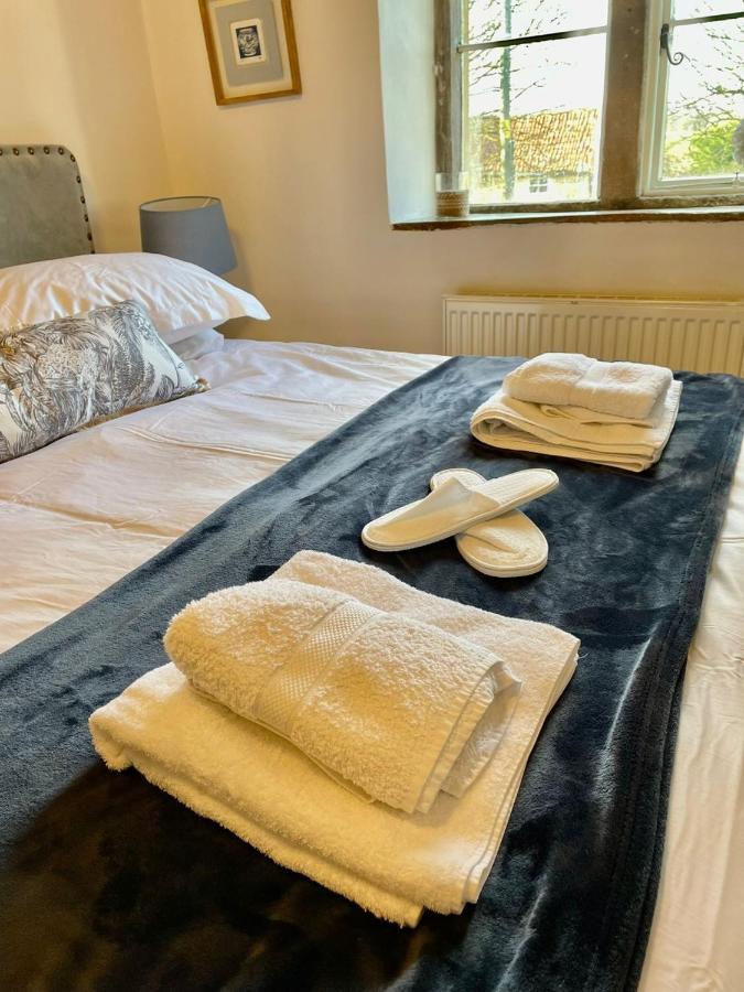 Hebe Cottage - Idyllic And Homely With Attention To Detail Atworth Extérieur photo