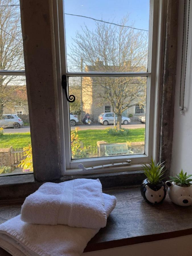 Hebe Cottage - Idyllic And Homely With Attention To Detail Atworth Extérieur photo