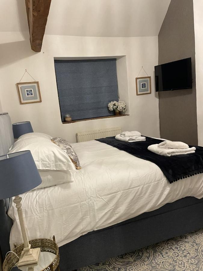 Hebe Cottage - Idyllic And Homely With Attention To Detail Atworth Extérieur photo