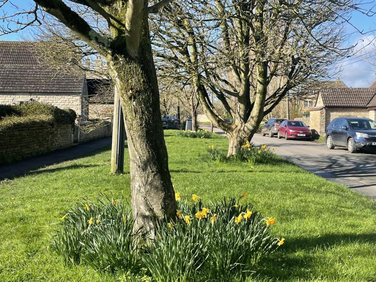 Hebe Cottage - Idyllic And Homely With Attention To Detail Atworth Extérieur photo