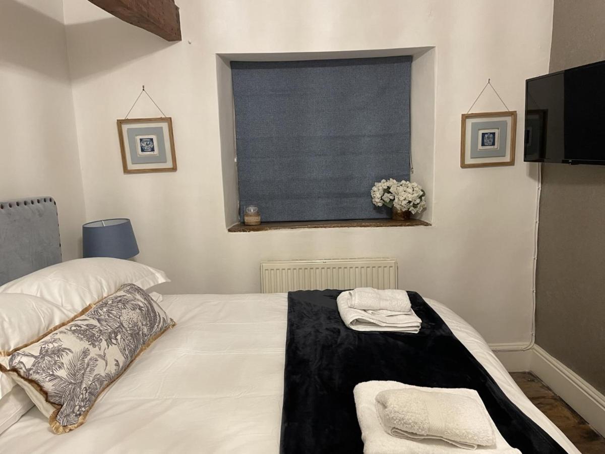 Hebe Cottage - Idyllic And Homely With Attention To Detail Atworth Extérieur photo